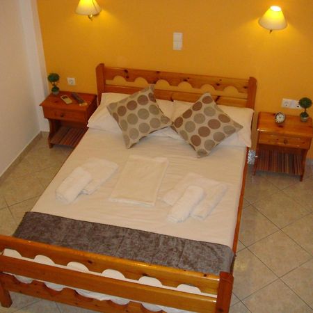 Boussetil Rooms Capanmat Tinos Екстер'єр фото