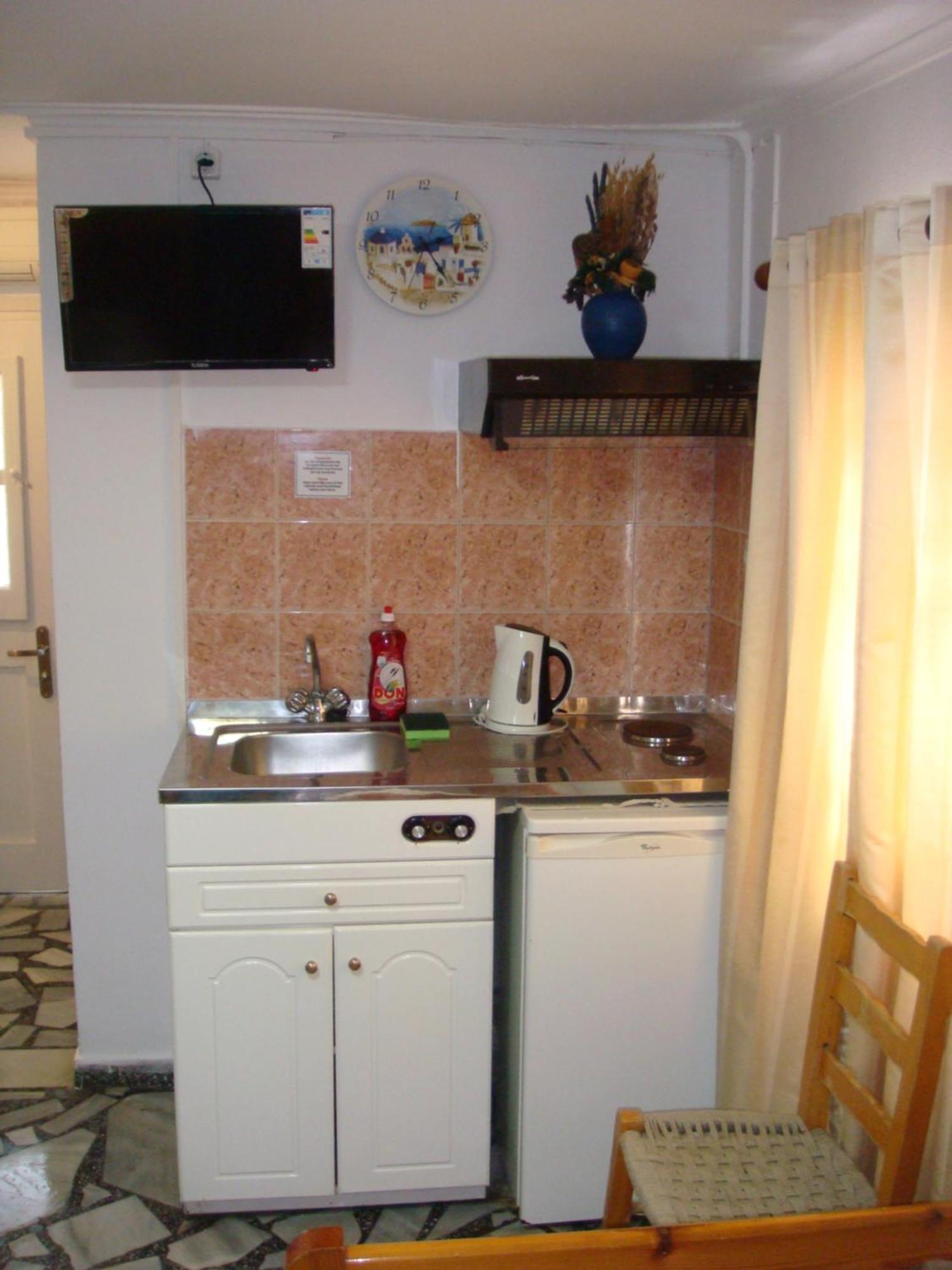 Boussetil Rooms Capanmat Tinos Екстер'єр фото