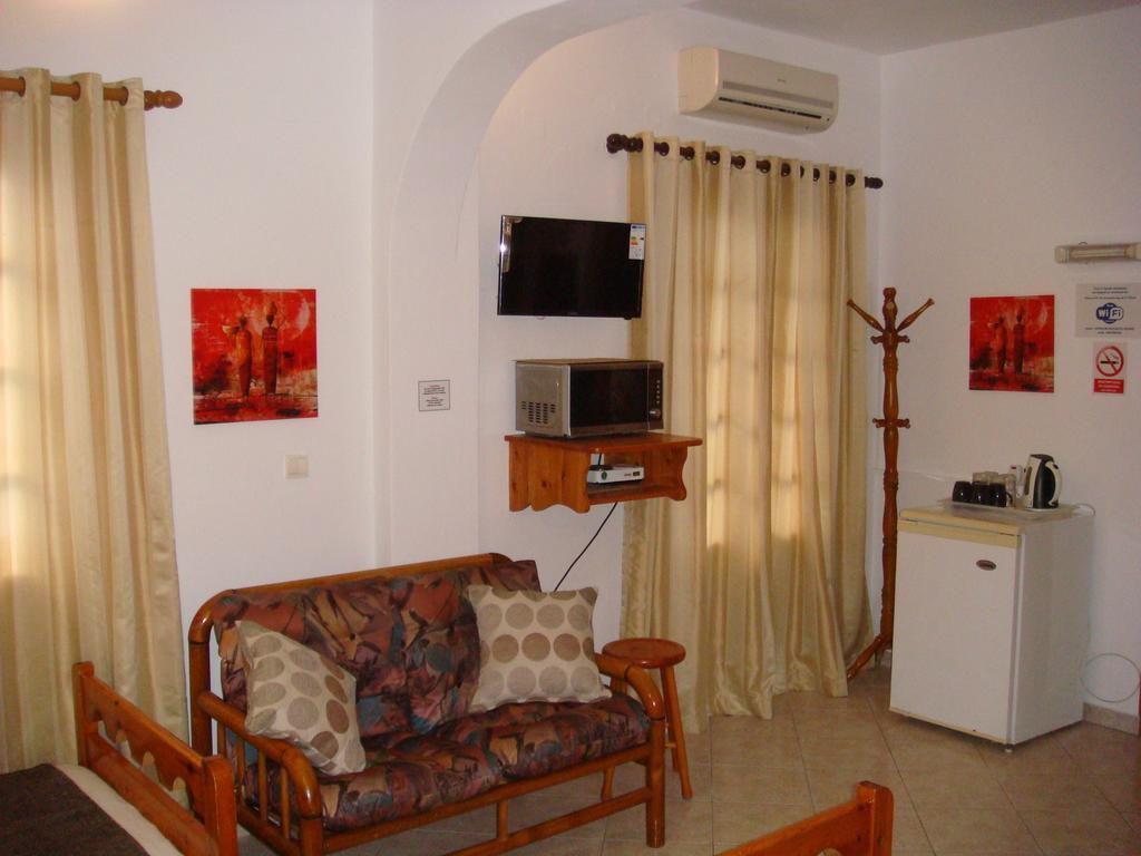 Boussetil Rooms Capanmat Tinos Екстер'єр фото