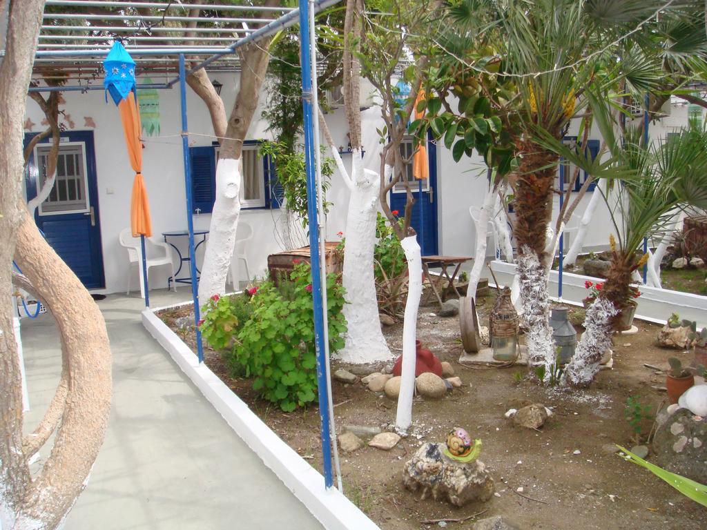 Boussetil Rooms Capanmat Tinos Екстер'єр фото