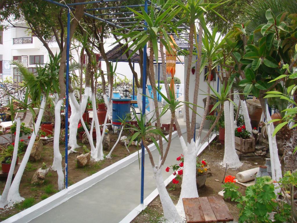 Boussetil Rooms Capanmat Tinos Екстер'єр фото