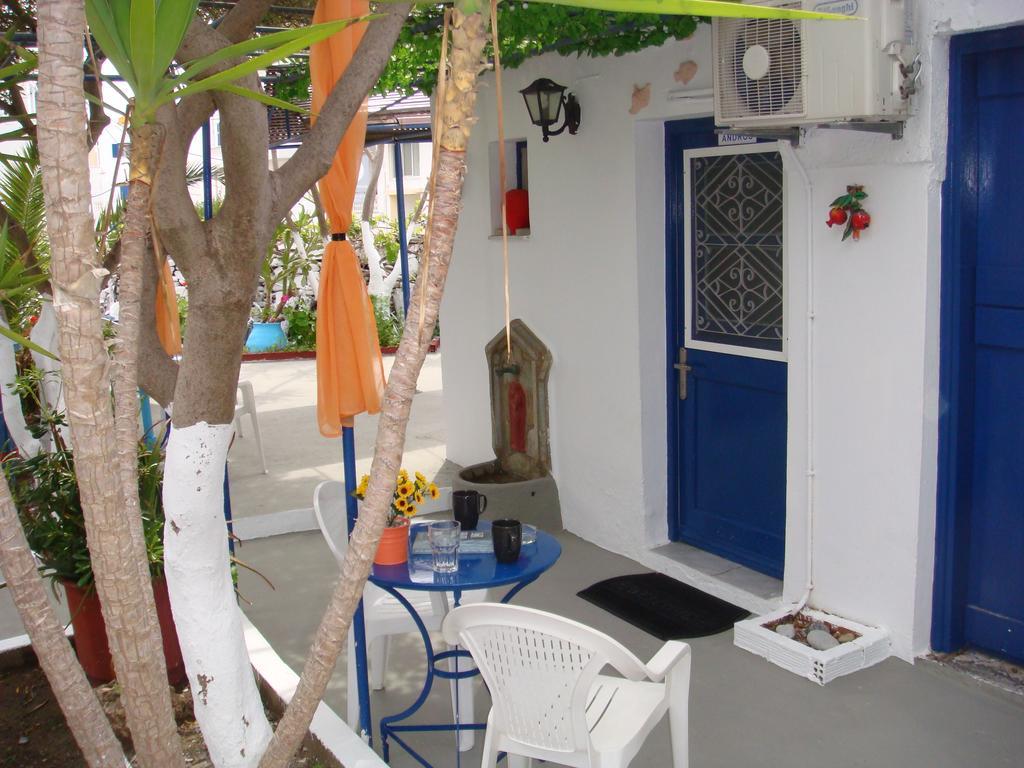 Boussetil Rooms Capanmat Tinos Екстер'єр фото